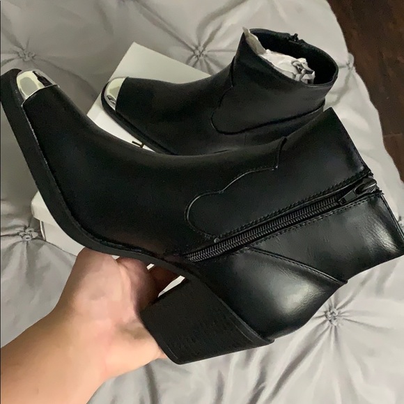 ONE LEFT! SIZE 8 Black Metal Toe Western Boot - Picture 6 of 6